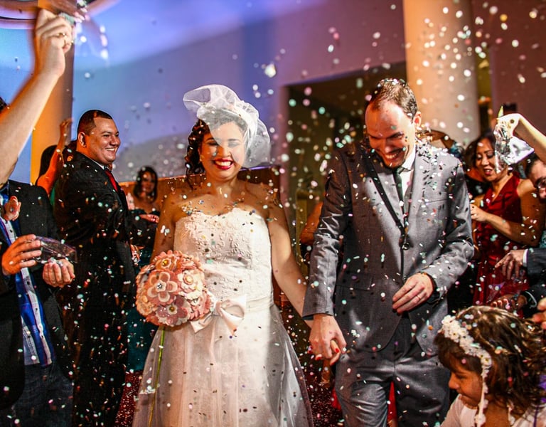 Cobertura fotográfica para mini wedding com foco em emoção