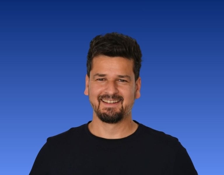 Luciano Tallone creador de HumanLink system para equipos y personas