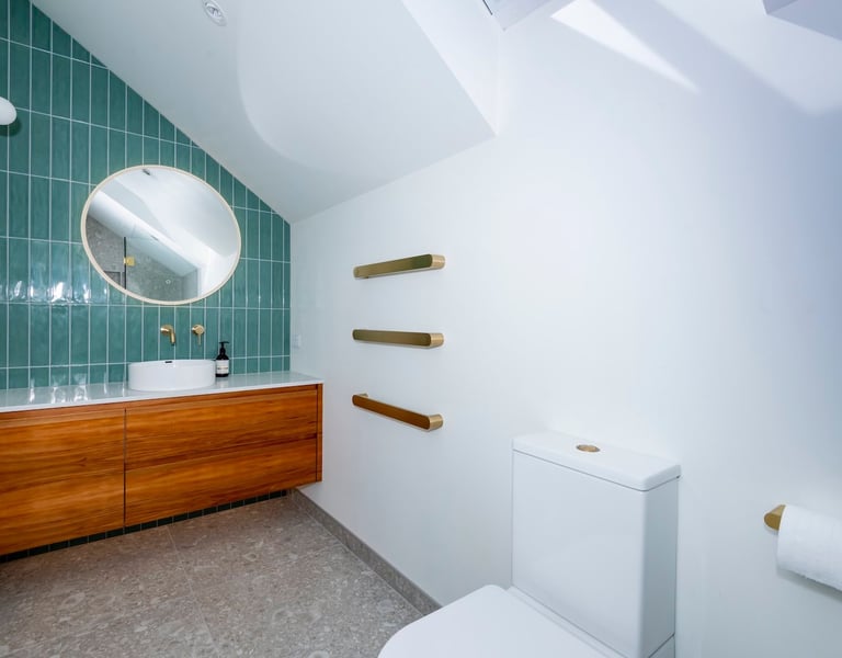 Modern ensuite
