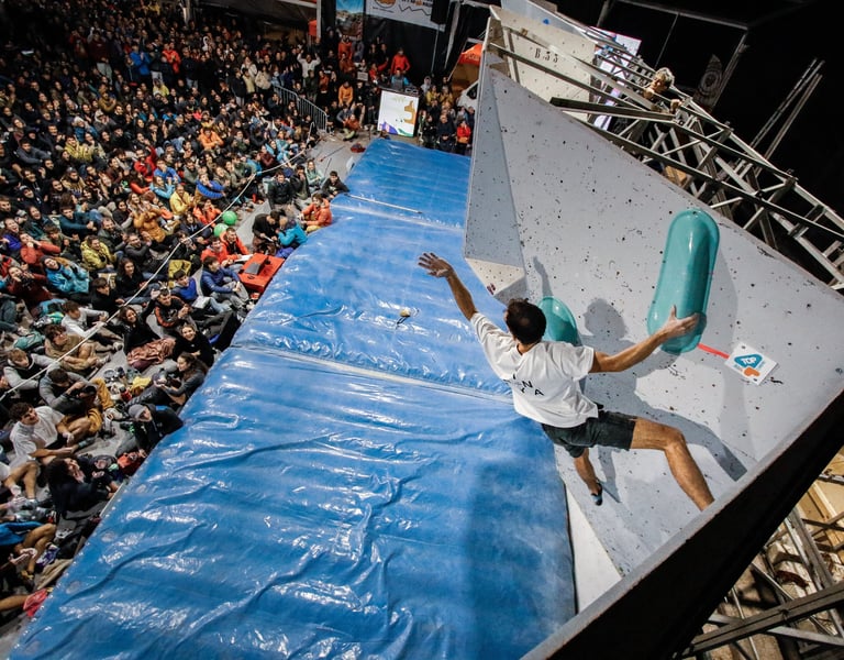 escalador macro boulder rocodromo competicion