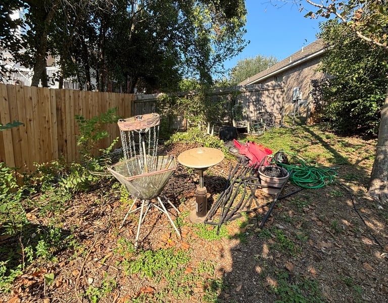 Backyard Junk Removal In San Antonio