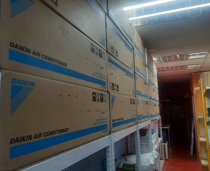 Suasana Aircond Cheras Selangor: pembekal rasmi unit Daikin dan stok sedia.