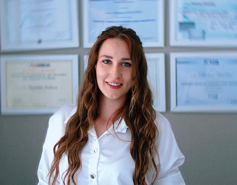 Faccette dentali, il caso di Miriam. Studio dentistico Vivaldini