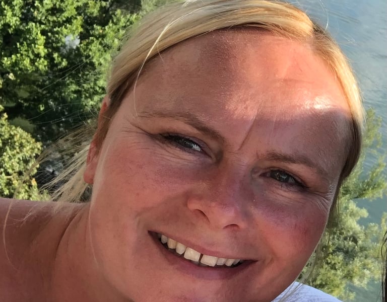 Bild von der Inhaberin in der Websitenkategorie "Über Mich"