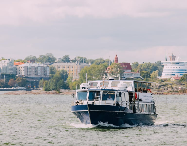 Ferry to Lonna island