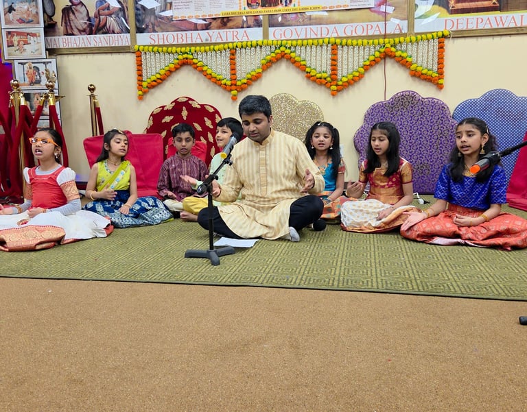 Charun Thattai and his students of the Raaga Vihar Music School are performing Carnatic Music.