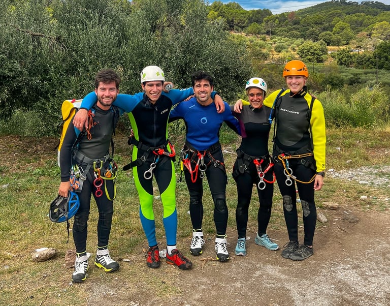 grupo de personas con neopreno