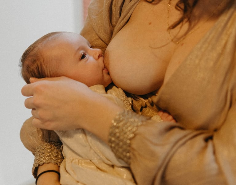 maman donnant son sein