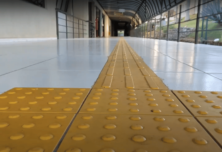 Piso Tátil PVC amarelo
