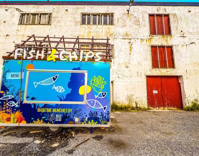 Maritime Munchies food truck med fish and chips i Å, Lofoten