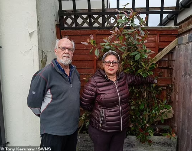 Neighbours from Hell - Murray and Rosa Bell in another boundary dispute