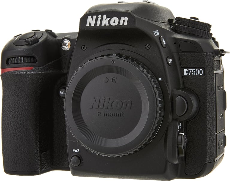 Nikon D7500, Sensor: APS-C de 20.9 MP, Video: 4K a 30 fps.
