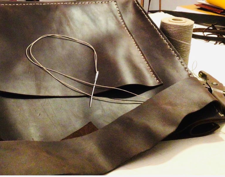 Bolsos cosidos a mano