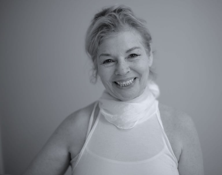 Tarot Reader Los Angeles in person & online by Maya Britan