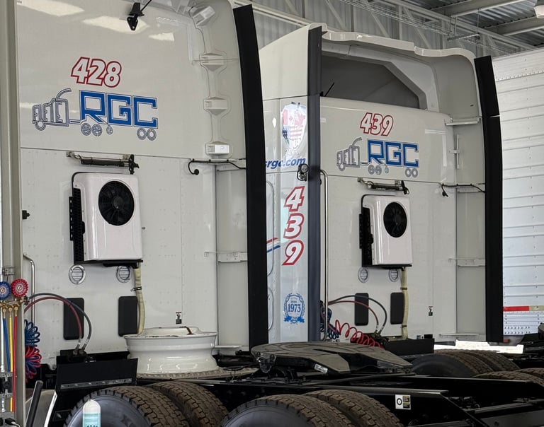 2 Tractocamiones Kenworth con unidad de Aire Acondicionado 12V