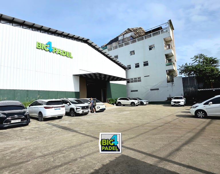 big parking are & free parking at big4padel