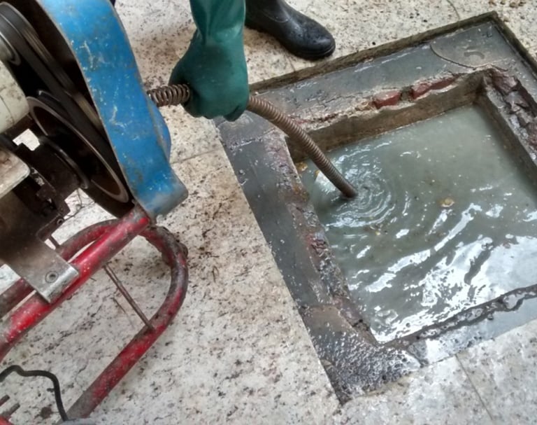 desentupimento de caixa de gordura