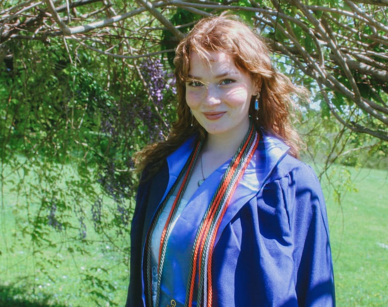 dreamy senior portrait of vcu college graduate at maymont park, richmond va
