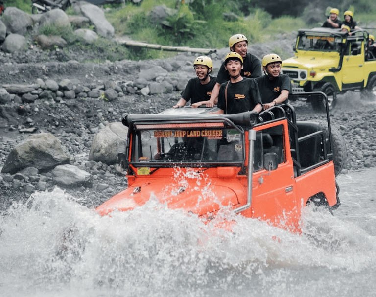 Offroad Sungai Kalikuning bersama Jeep Lava Tour Merapi Resmi
