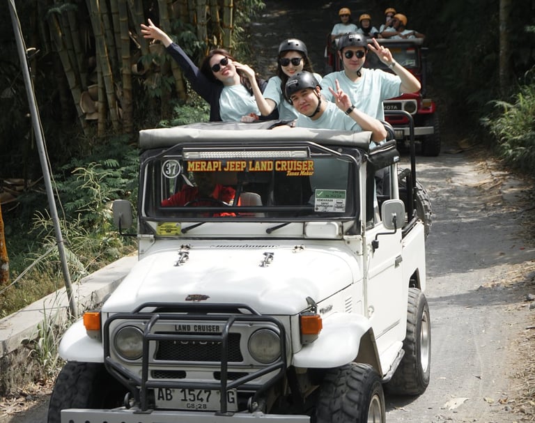 Paket Jeep Lava Tour Merapi  Medium Trip 