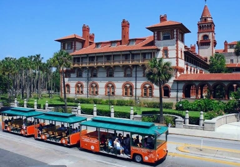 St. Augustine Florida hop on hop off trolley tour