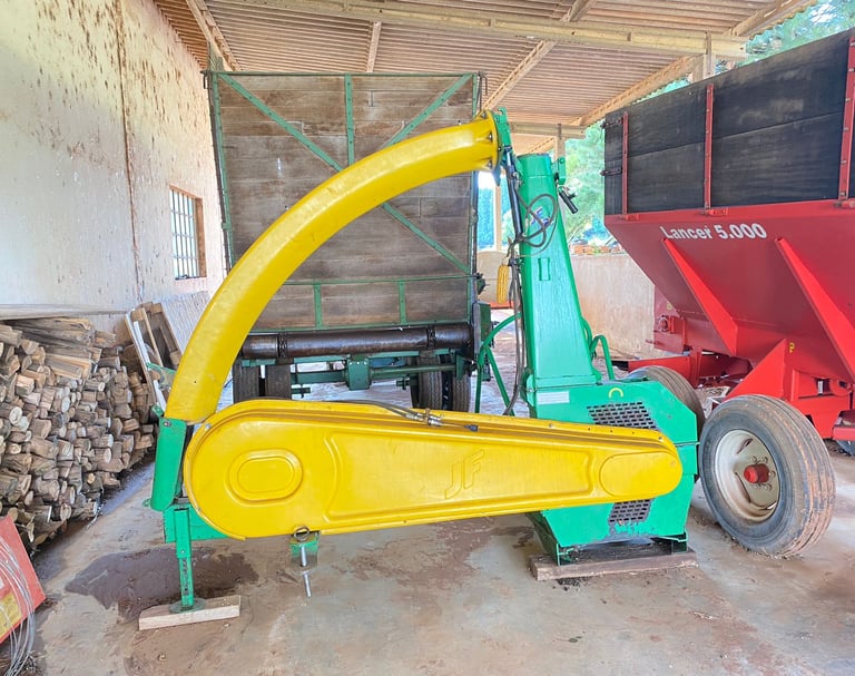 Tipo: Ensiladeira | Marca: JF | Modelo: C-120 | Ano: 2014