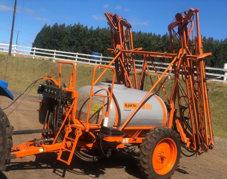 Tipo: Pulverizador | Marca: Jacto | Modelo: AD18 | Ano: 2019