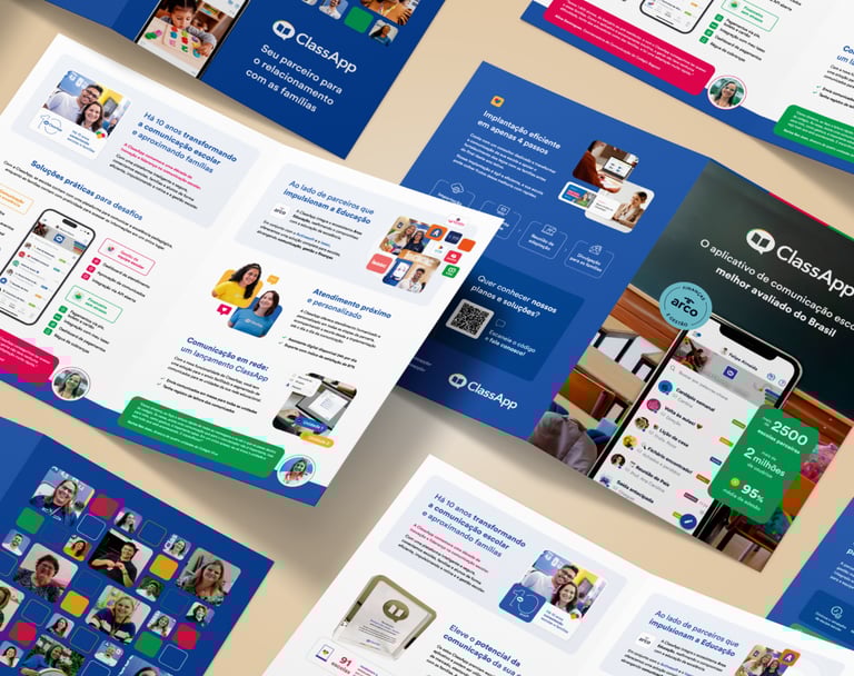 A imagem mostra um folder institucional feito para a empresa ClassApp