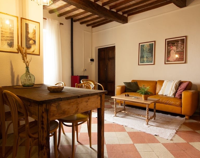 spacious holiday apartment with swimming pool in Umbria Italy