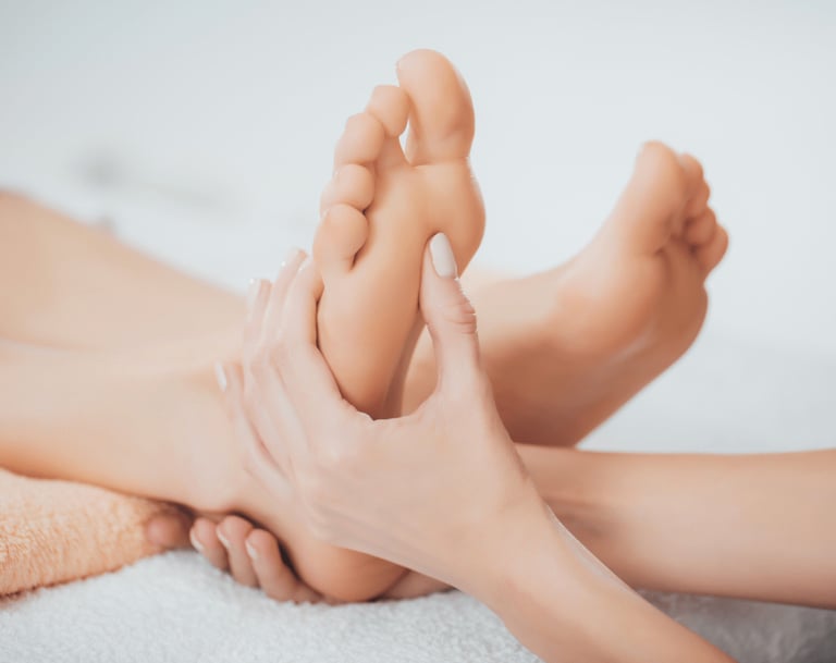 Reflexmassage voor gezonde en ontspannen voeten bij Medisch Pedicure Grote Berg.