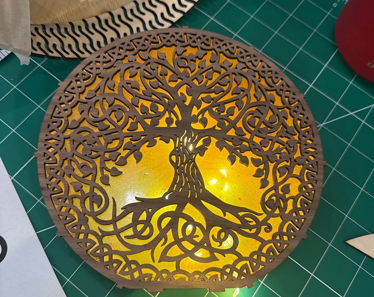 Oak veneer playwood and resin lamp