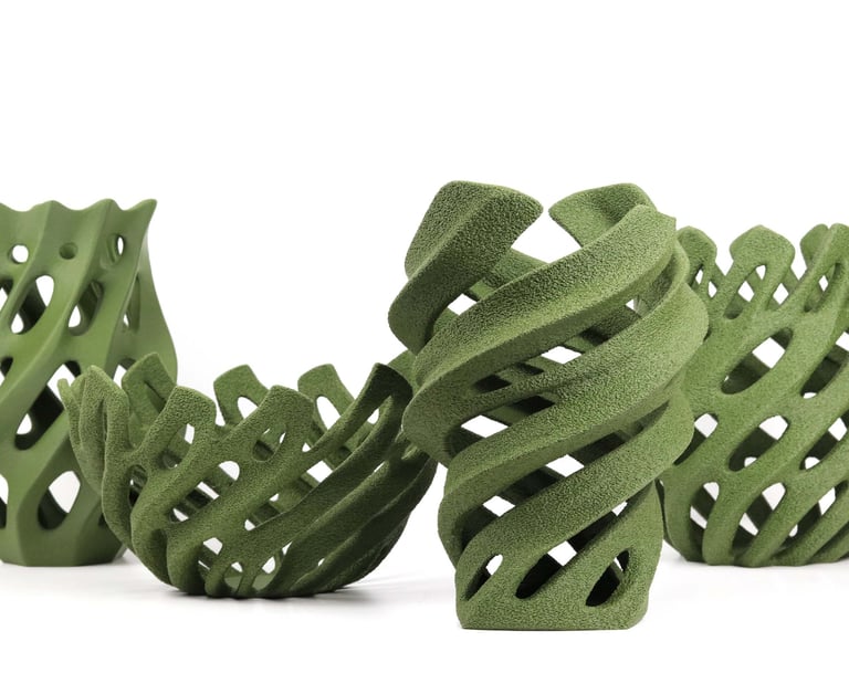 Vasos escultóricos da Coleção Monstera em verde musgo, impressos em 3D — TIDU HOME