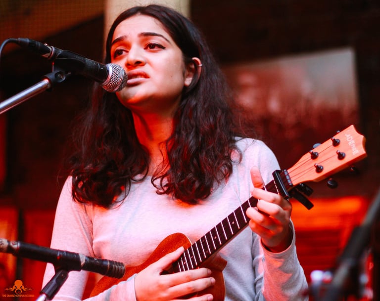 Mansi Manohar, a singer-songwriter performs at an Orange Octopus event in 2017.
