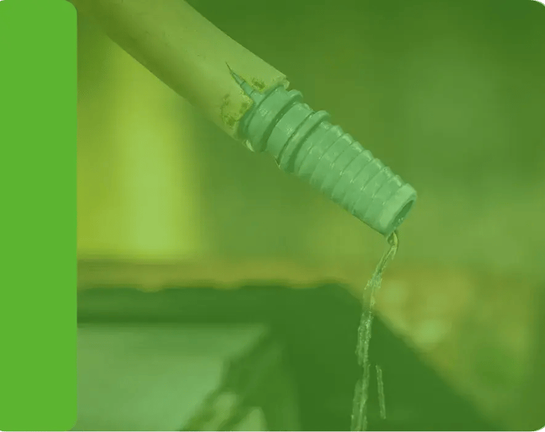 Homem com fluxo urinário fraco