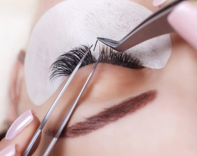 ¿Qué son las extensiones de pestañas?
