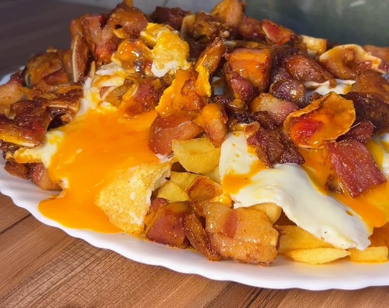Huevos rotos con oreja