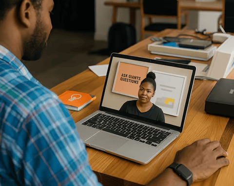 Personas teniendo una asesoría de trabajo online