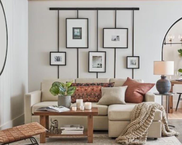 joli salon dans les tons beiges et ocres qui donne envie de se relaxer