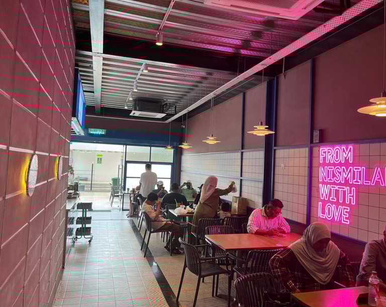 suasana outlet rnr seremban selatan