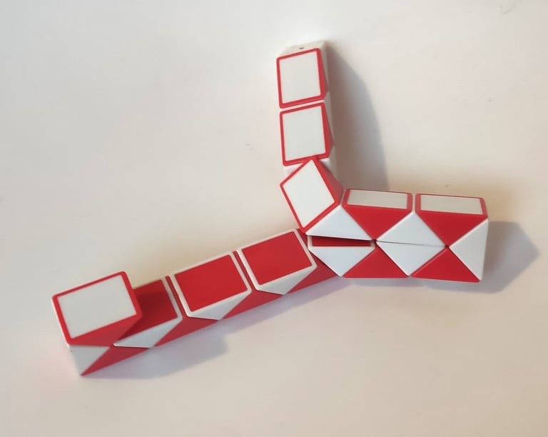 Magic Snake Cube Twist Puzzle