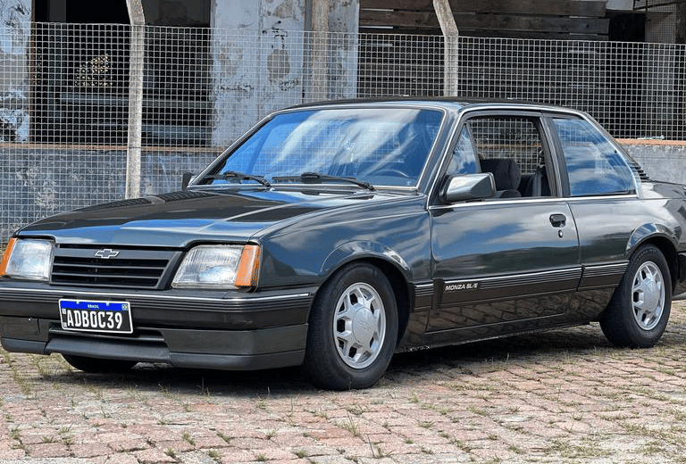 carro placa preta