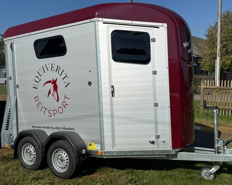 Pferdeanhänger Verleih bei Equiverita - Reitsport