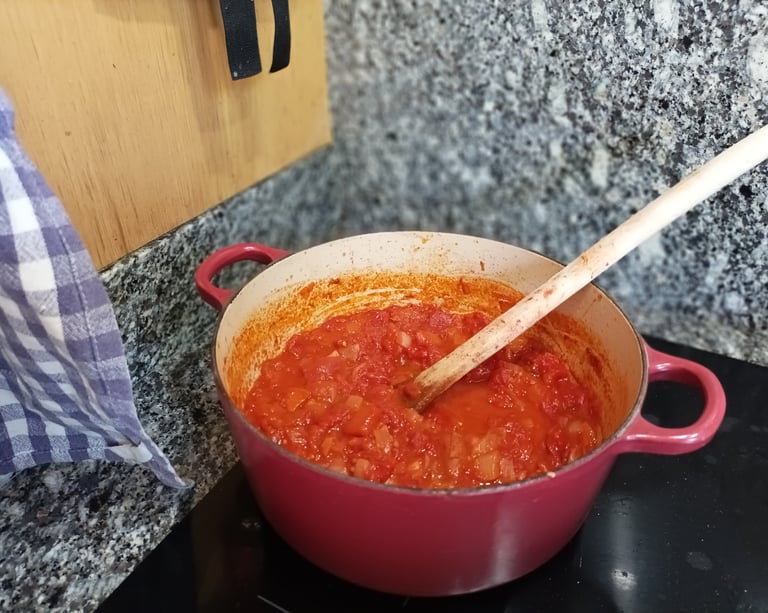 Tomato sauce reducing on the stove