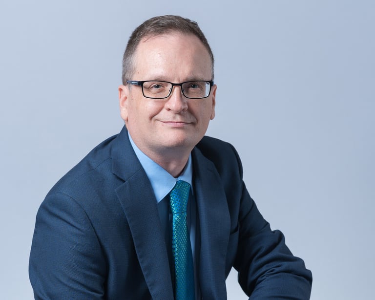 Commercial photography headshots for business. Capture It LLC Photographer Sam Hughes Salem, Oregon.