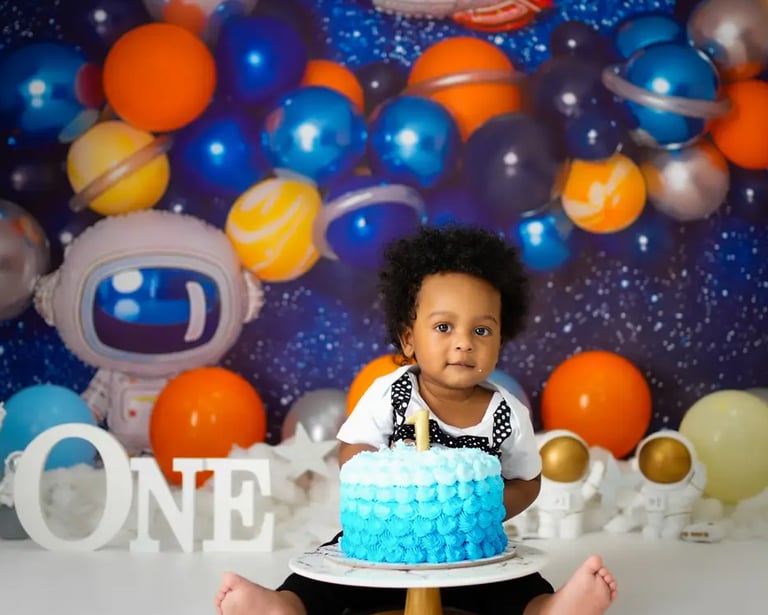 Cakesmash Photography boy asternaut theme