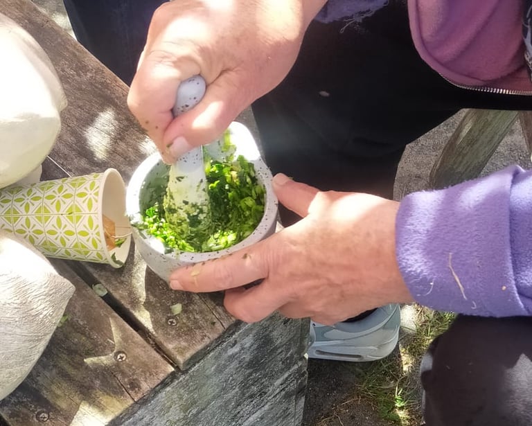 pesto making