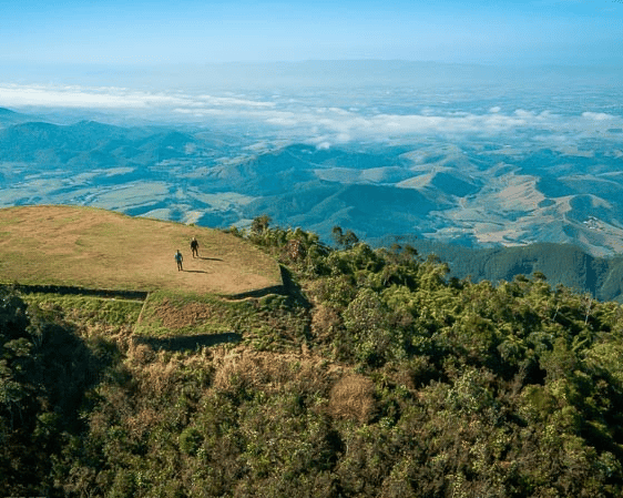 Vista do Pico Agudo em Santo Antônio do Pinhal