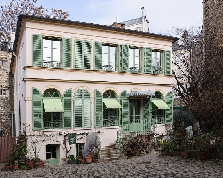 House and garden in winter at the Museum of Romantic Life in Paris for a guided tour