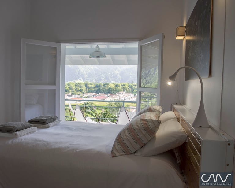 suite com vista para o vale das Furnas