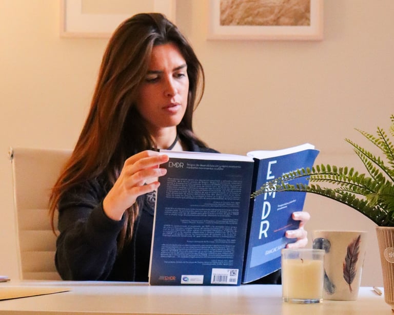 ¡Hola soy Ivón Carles Tolrá! Psicóloga en Sarrià-Sant Gervasi 